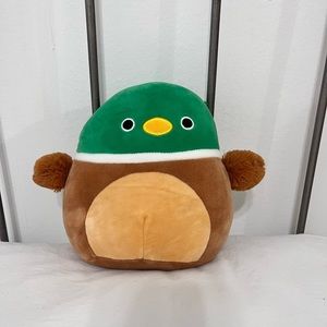 Avery the Duck 8’ Squishmallow